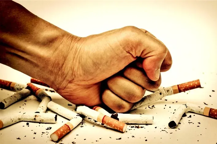 Kamuda sigara içenlere sıkı denetim geliyor