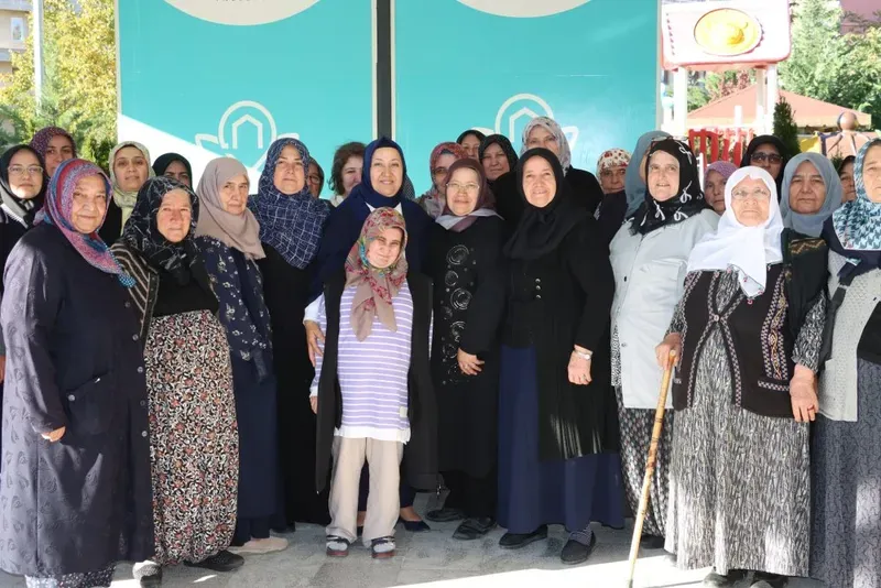 İscehisar Belediye Başkanı Seyhan Kılınçarslan, Kadınlara Özel Halk Günü