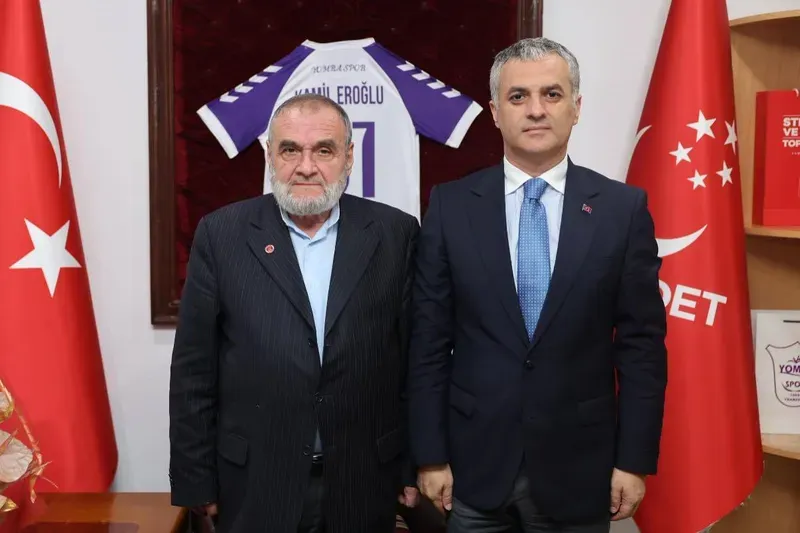 Yomra Belediye Başkanı Mustafa Bıyık, Saadet Partisi İlçe Teşkilatını Ziyaret Etti