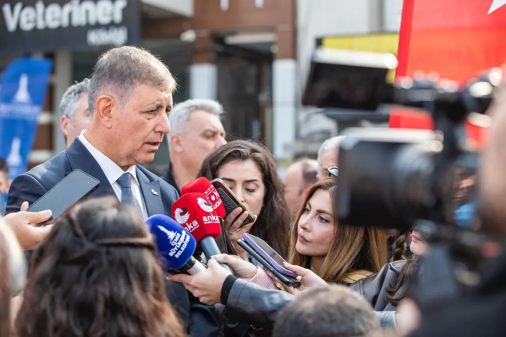 İzmir Basmane Çukuru’na kültür merkezi geliyor