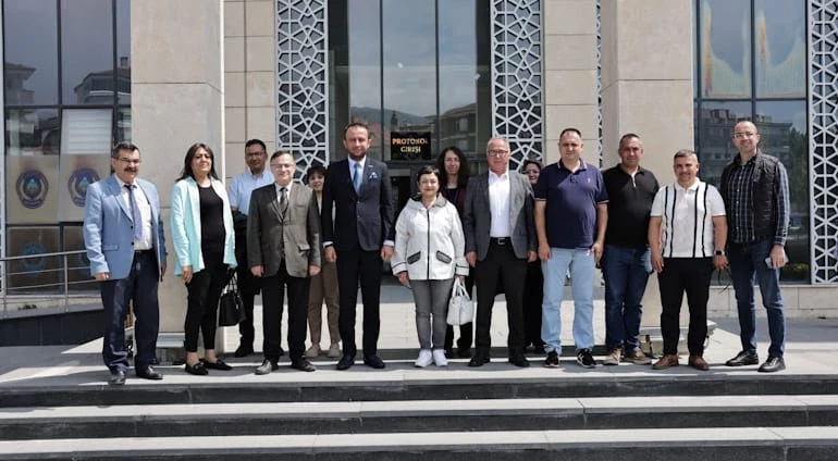 TARIM DOSTU UYGULAMALARDA İŞ BİRLİĞİ İÇİN GÖRÜŞME SAĞLANDI