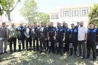 BAŞKAN ÖZTEKİN BELEDİYE PERSONELİYLE BAYRAMLAŞTI