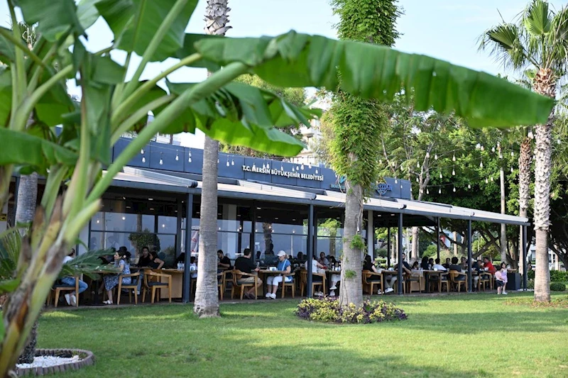 Mersin Büyükşehir’in Akdeniz Manzaralı Kafelerine Bu Bayramda da Yoğun İlgi