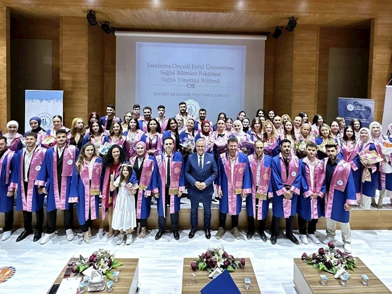 BANDIRMA ONYEDİ EYLÜL ÜNİVERSİTESİ SAĞLIK BİLİMLERİ FAKÜLTESİ YEMİN TÖRENİNDE GENÇLERİMİZLE BERABERDİK.