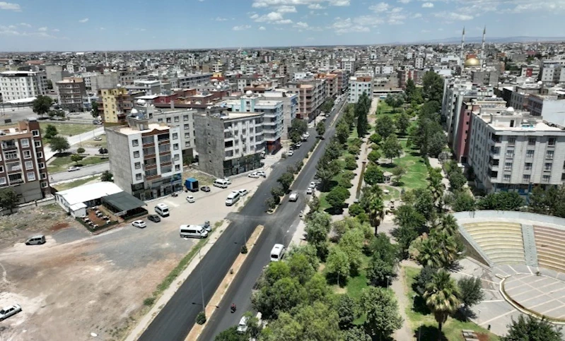AYNI ANDA 8 FARKLI CADDE ASFALTLANIYOR