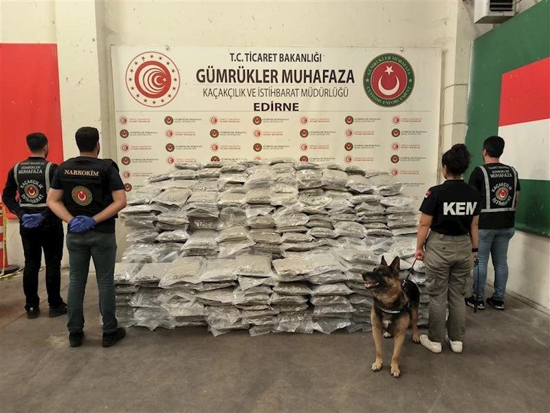 Ticaret Bakanlığı Gümrükler Muhafaza Ekipleri Uyuşturucuya Geçit Vermiyor! Son 1 Haftada 4 Ayrı Operasyonda  Toplam Değeri: 986 Milyon 603 Bin Türk Lirası Miktarı: 1 Ton 375 Kilogram  Olan Uyuşturucu Madde Ele Geçirildi