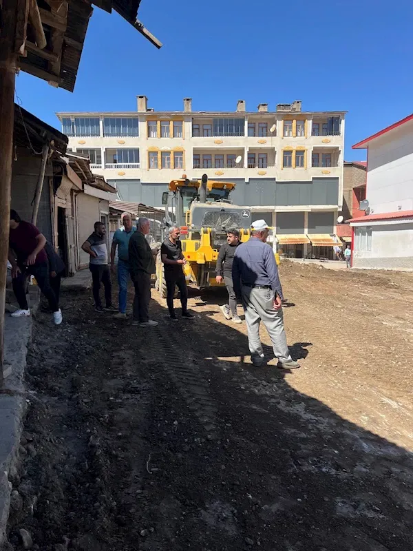 EŞBAŞKAN SÖYLEMEZ GARAJDAKİ ASFALT ÇALIŞMLARINI İNCELEDİ