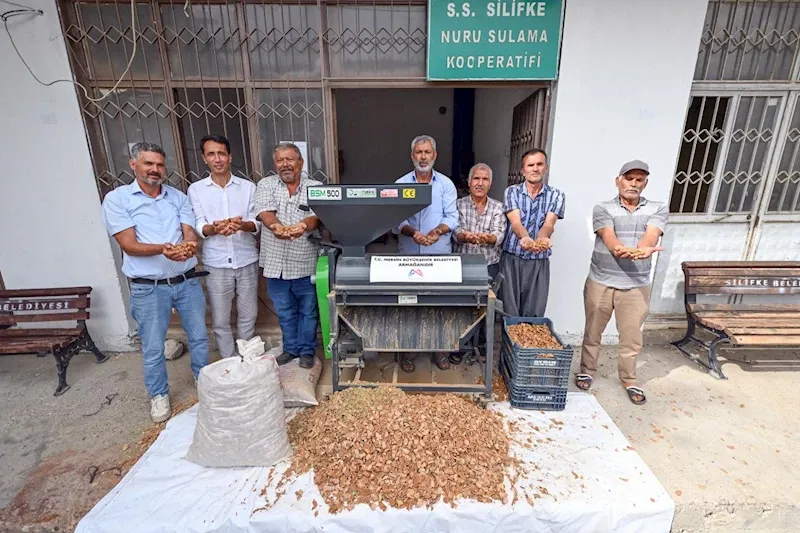 Mersin Büyükşehir Üreticinin Yüzünü Güldürmeye Devam Ediyor